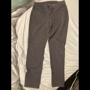 Maurice’s women’s jeggings size Large, gray color from smoke free home.